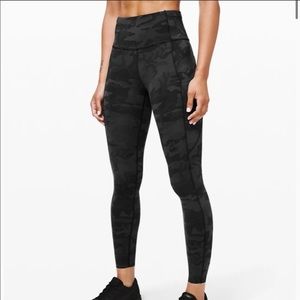 Lululemon size 6